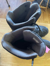 Load image into Gallery viewer, 12 Columbia Men's Boots
