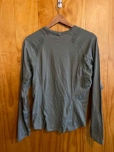 Load image into Gallery viewer, Size Medium Nike Green Women's Long Sleeve Shirt
