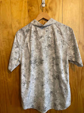 Load image into Gallery viewer, Size Medium Marmot Men's Short Sleeve Shirt
