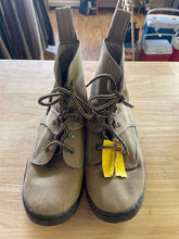 Load image into Gallery viewer, 9 Hodgman Men's Boots
