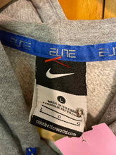 Load image into Gallery viewer, Mens Size Large Nike Men's Hoodie
