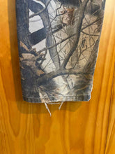 Load image into Gallery viewer, Size 38x30 Wrangler Men's Pants
