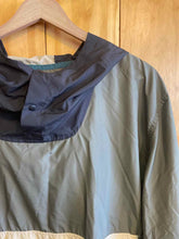 Load image into Gallery viewer, Size XL Herschel Green Woman's Windbreaker

