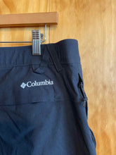 Load image into Gallery viewer, Size 36 Columbia Men&#39;s Hiking Pants
