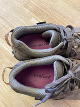 Load image into Gallery viewer, Shoe Size 10.5 vasque Brown Hiking Shoes
