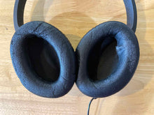 Load image into Gallery viewer, Bose Headphones
