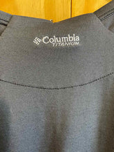 Load image into Gallery viewer, Size M Columbia Grey Women's Long Sleeve Shirt
