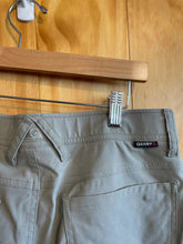 Load image into Gallery viewer, Size 32 Gerry Men&#39;s Pants
