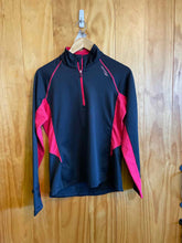 Load image into Gallery viewer, Size Medium Saucony Black Women&#39;s Long Sleeve Shirt
