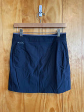 Load image into Gallery viewer, Size 4/36 Columbia Black Skirt
