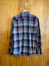 Load image into Gallery viewer, Size Medium Filson Men&#39;s Flannel
