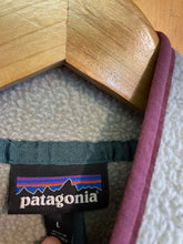 Load image into Gallery viewer, Size Large Patagonia Grey Women's Fleece Sweatshirt
