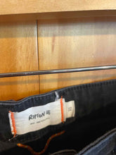 Load image into Gallery viewer, Size 32 Ripton Men's Shorts
