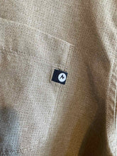 Load image into Gallery viewer, Size Large Marmot Men's Long Sleeve Shirt
