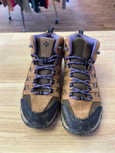 Load image into Gallery viewer, Shoe Size 8 Columbia Brown Hiking Boots

