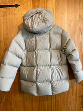Load image into Gallery viewer, Women Size Large Helly Hansen Beige Women's Winter Jacket
