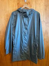 Load image into Gallery viewer, Women Size Large Columbia Green Women&#39;s Rain Jacket
