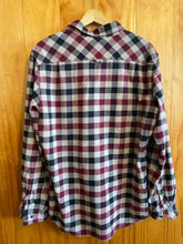 Load image into Gallery viewer, Size Large Fjall Raven Men's Flannel
