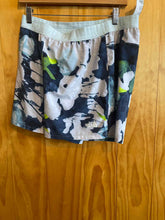 Load image into Gallery viewer, Size Large North Face Blue Women's Shorts
