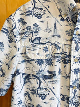 Load image into Gallery viewer, Size Large Chaps Men's Short Sleeve Shirt
