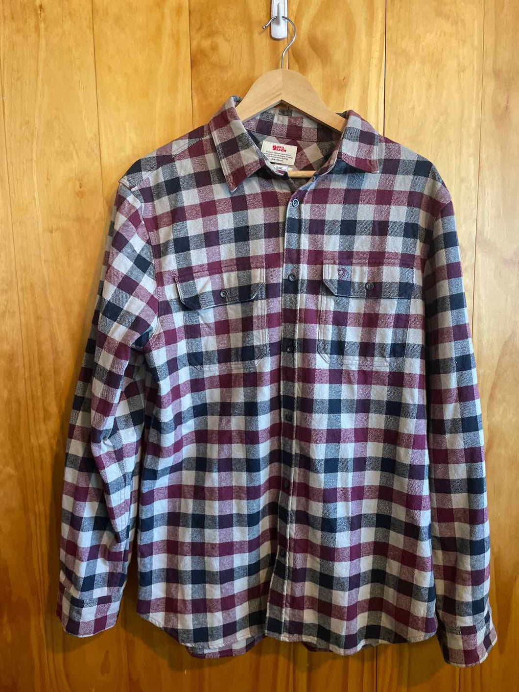 Size XL Fjall Raven Men's Long Sleeve Shirt