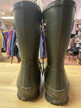 Load image into Gallery viewer, Shoe Size 9 Bogs Green Boots

