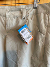 Load image into Gallery viewer, Size 12 Columbia Beige Women's Capris
