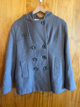 Load image into Gallery viewer, Women Size Medium Croft &amp; Barrow Grey Women's Winter Jacket
