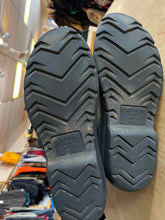 Load image into Gallery viewer, Shoe Size 9 EveryWear Grey Rain Boots
