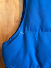 Load image into Gallery viewer, Size Large St John&#39;s Bay Men&#39;s Vest
