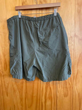 Load image into Gallery viewer, Size XL Columbia Men's Shorts
