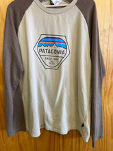 Load image into Gallery viewer, Size X-Large Patagonia Men's Long Sleeve Shirt
