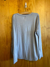 Load image into Gallery viewer, Size 1X Athleta light grey Women's Long Sleeve Shirt
