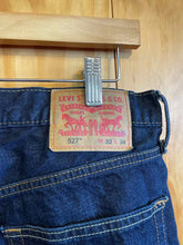 Load image into Gallery viewer, Size 32x34 Levi Indigo Women&#39;s Jeans
