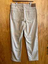 Load image into Gallery viewer, Size 35x32 Eddie Bauer Men&#39;s Jeans
