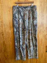 Load image into Gallery viewer, Size 34x30 Real Tree Men&#39;s Pants
