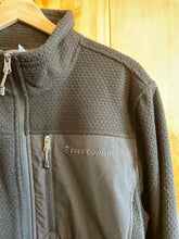 Load image into Gallery viewer, Size M Free Country Men&#39;s Fleece
