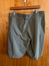 Load image into Gallery viewer, Size 16 Kuhl Green Women's Shorts
