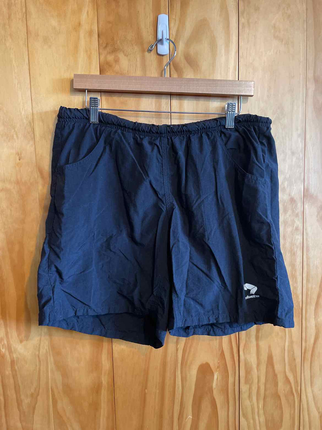 Size Large Bellwether Men's Shorts