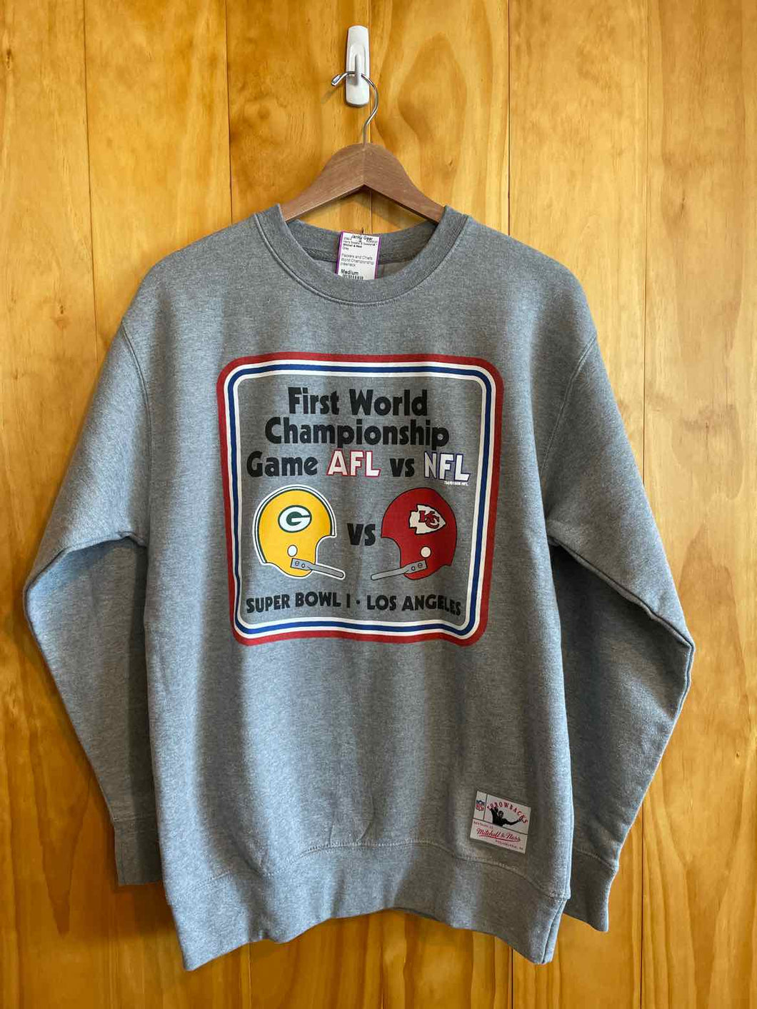 Size Medium Mitchell & Ness Men's Sweater & Sweatshirt