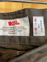 Load image into Gallery viewer, Size 40 Fjallraven Men's Hiking Pants
