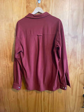 Load image into Gallery viewer, Size Medium Columbia Men's Long Sleeve Shirt
