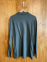 Load image into Gallery viewer, Size Medium Orvis Men&#39;s Long Sleeve Shirt
