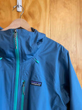 Load image into Gallery viewer, Women Size L Patagonia Blue Women&#39;s Jacket
