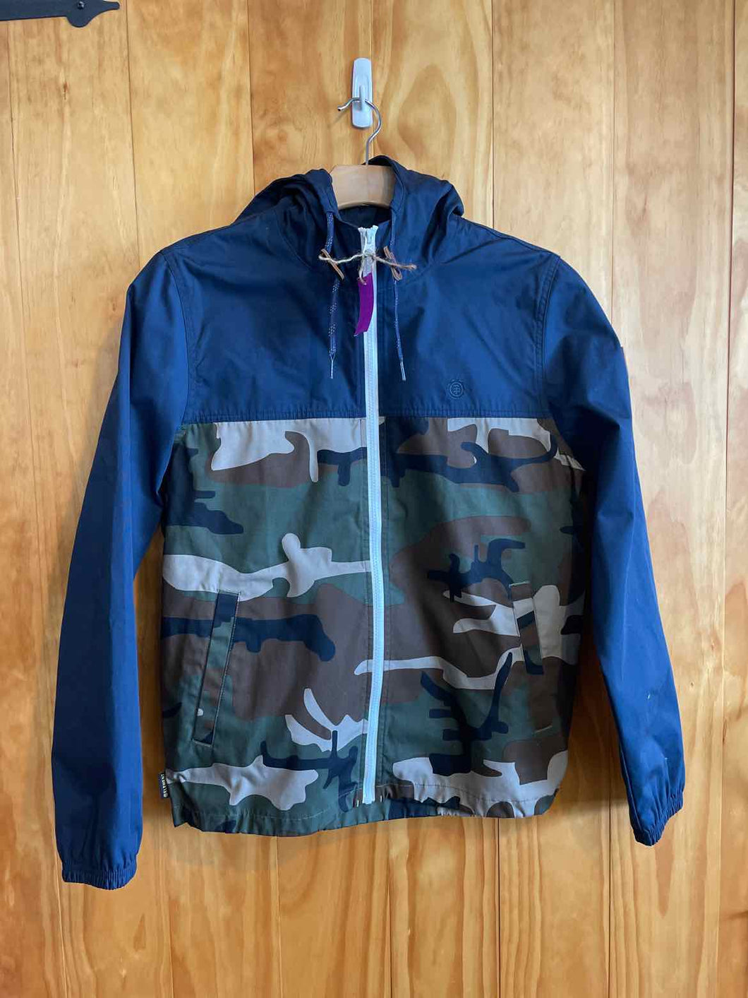 Size Medium Element Men's Light Jacket