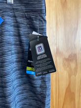 Load image into Gallery viewer, Size 38 PGA Tour Men&#39;s Shorts
