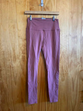Load image into Gallery viewer, Alo Pink Women&#39;s Leggings
