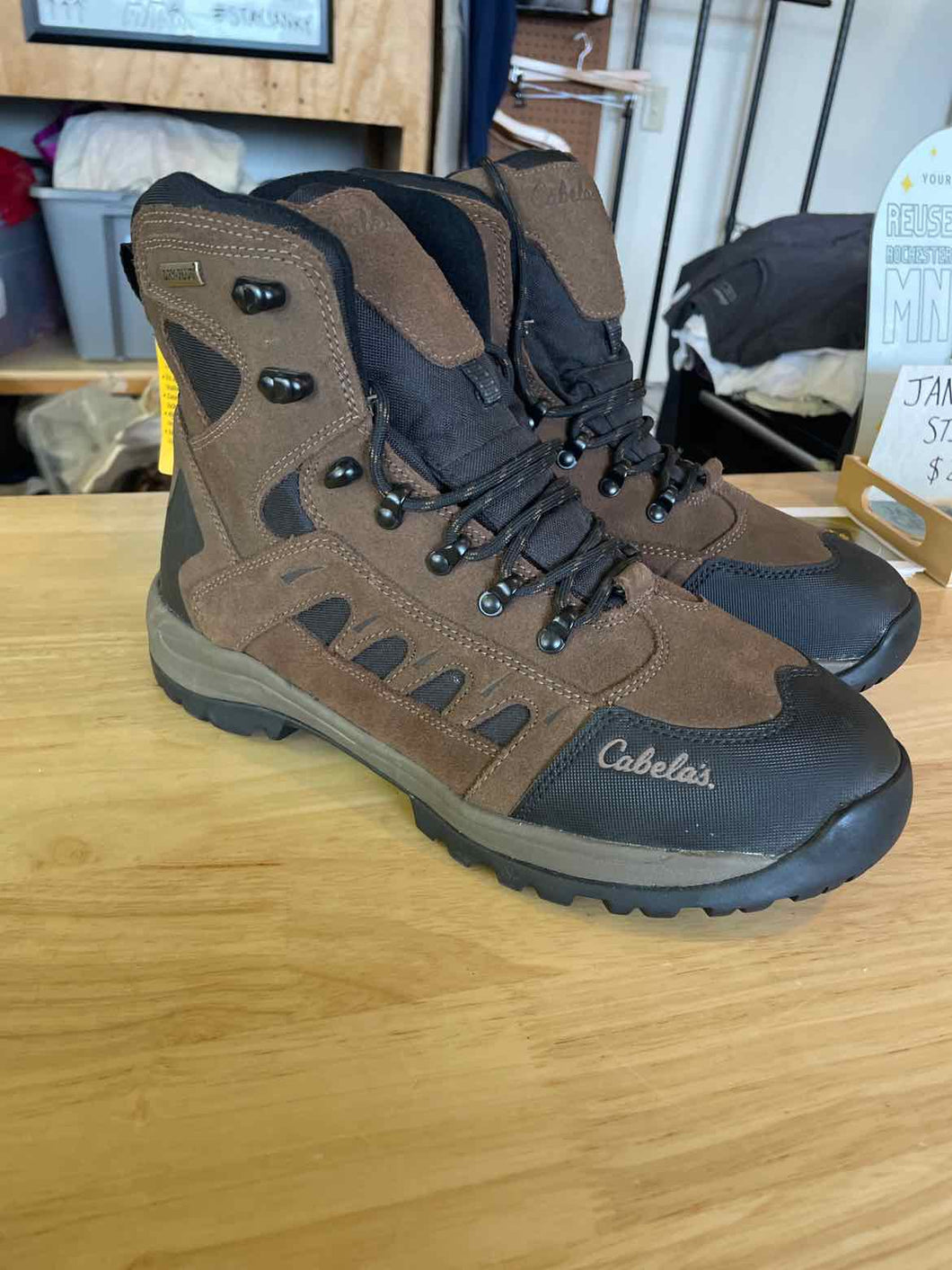 12 Cabelas Men's Boots