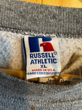 Load image into Gallery viewer, Size XL Russell Men's Sweater &amp; Sweatshirt
