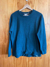 Load image into Gallery viewer, Size Small Orvis Teal Women's Sweater &amp; Sweatshirt
